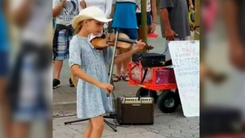 Dieses 9-jährige Mädchen spielt “Despacito” mit ihrer Geige und bewegt dabei Millionen von Menschen