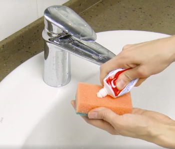 Bad richtig putzen: 6 Tipps, um dein Badezimmer zu reinigen.