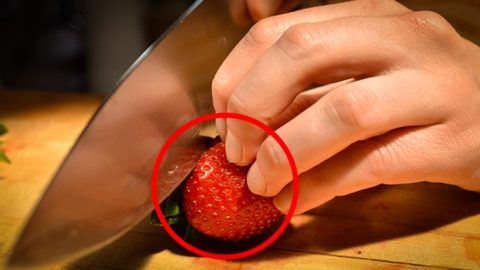 Kann ich das wirklich mit einer Erdbeere machen?