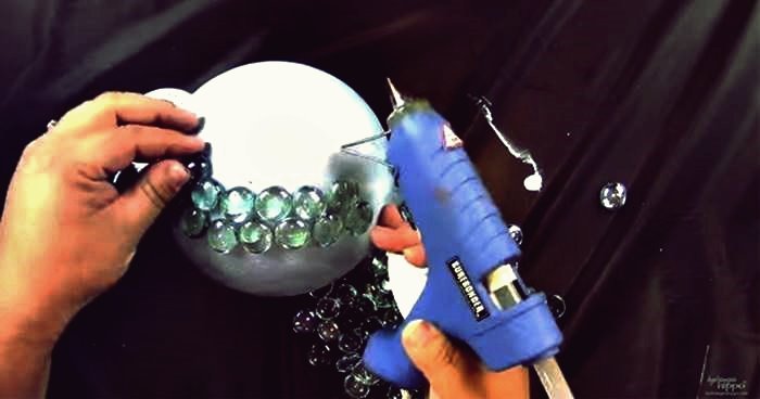 Kreative Ideen – DIY Faux Gazing Ball Garden Decor